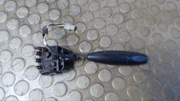 Foto: BLINKERSCHALTER/ KOMBISCHALTER eines Daewoo Nexia 1.5 GL
