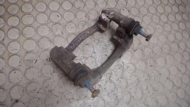 Foto: BREMSSATTELHALTER VORN RECHTS eines Renault Espace 2000-1 TSE