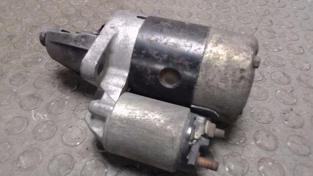 Foto: ANLASSER / STARTER eines Nissan Micra LX
