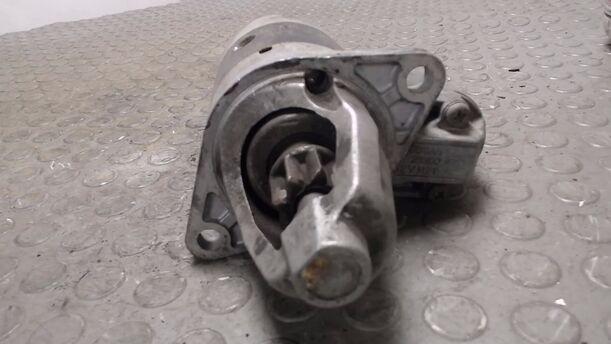 Foto: ANLASSER / STARTER eines Nissan Micra LX