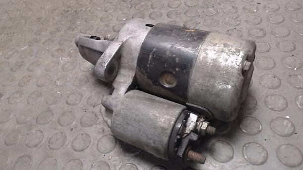 Foto: ANLASSER / STARTER eines Nissan Micra LX