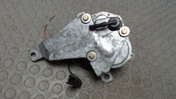 Foto: SCHEIBENWISCHERMOTOR HINTEN eines Ford Sierra Turnier CLX (LX)