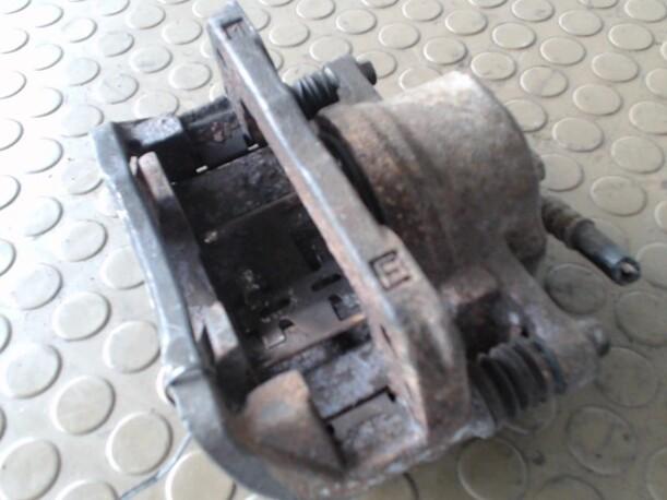 Foto: BREMSSATTEL VL eines Honda Accord 2.0 AERODECK EXI
