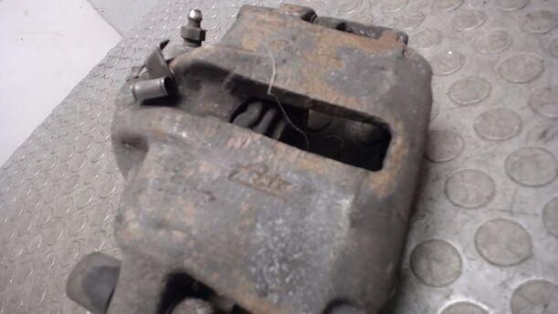 Foto: BREMSSATTEL VORN LINKS ATE eines Audi 100 CS