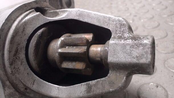 Foto: ANLASSER / STARTER eines Nissan Micra LX