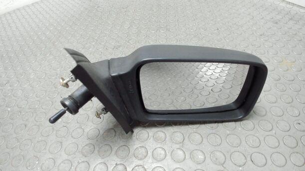 Foto: AUSSENSPIEGEL RECHTS MECHANISCH VERSTELLBAR eines Ford Sierra Turnier CLX (LX)