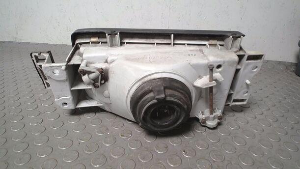 Foto: SCHEINWERFER RECHTS ( KOITO ) eines Mazda 323 1.5 GLX