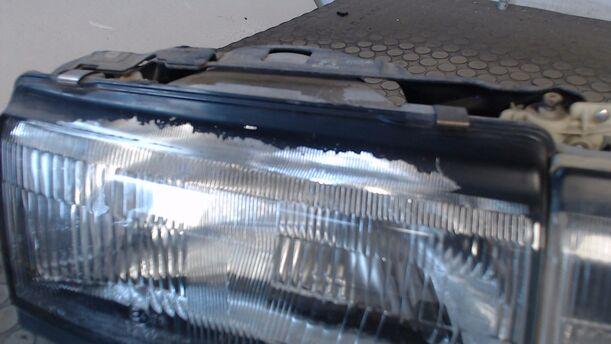 Foto: SCHEINWERFER RECHTS eines Nissan Sunny GTI 16V