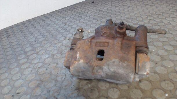 Foto: BREMSSATTEL VORN LINKS eines Nissan Sunny GTI 16V