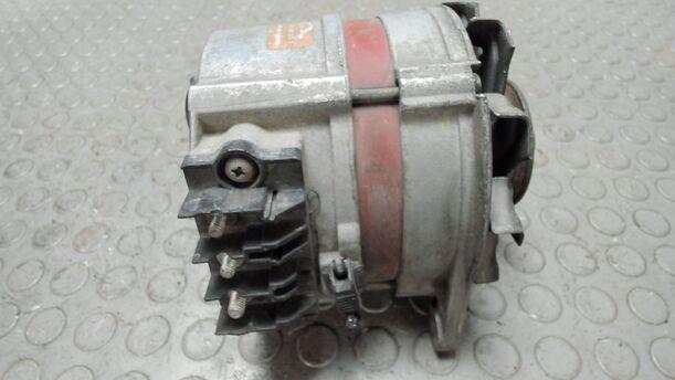 Foto: LICHTMASCHINE / GENERATOR ( 70A ) eines Ford Sierra CLX (LX)