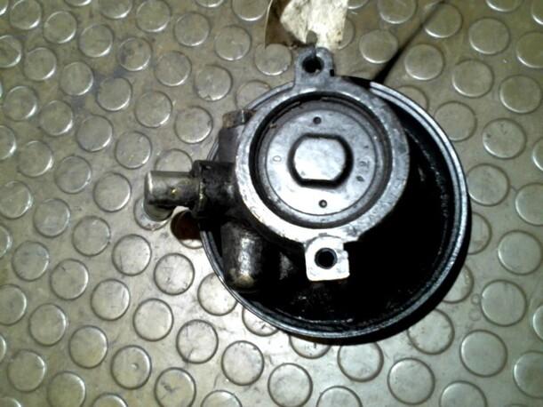 Foto: LENKGETRIEBEPUMPE eines Ford Escort Turnier CL