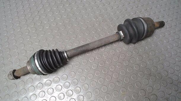 Foto: ANTRIEBSWELLE VORN LINKS eines Mazda 323 1.3 LX