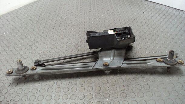Foto: SCHEIBENWISCHERMOTOR VORN eines Ford Sierra Turnier CLX (LX)