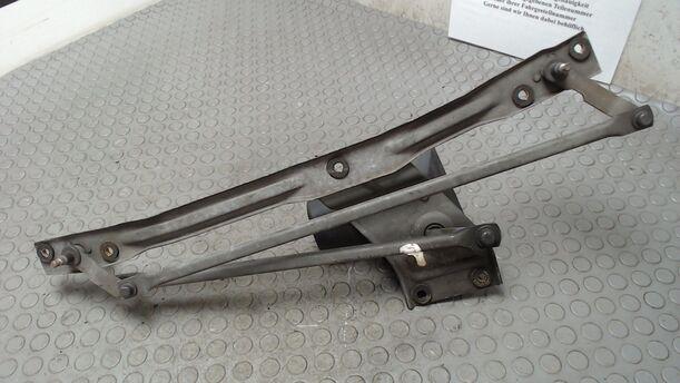 Foto: SCHEIBENWISCHERMOTOR VORN eines Ford Sierra Turnier CLX (LX)