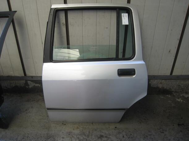 Foto: TÜR HINTEN LINKS eines Ford Sierra Turnier CLX (LX)