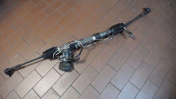 Foto: SERVOLENKUNG eines Nissan Sunny SLX