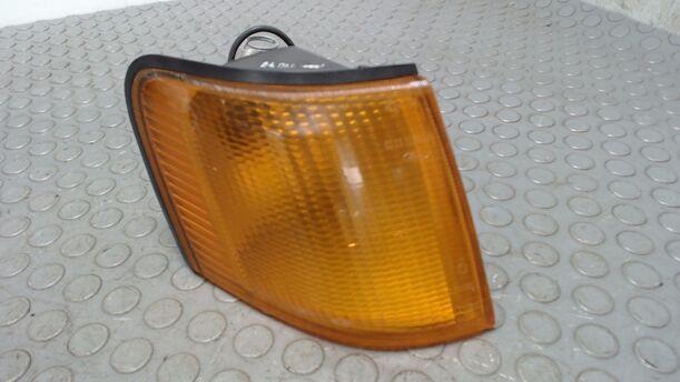 Foto: BLINKLEUCHTE RECHTS ( '85 ) eines Ford Scorpio CL