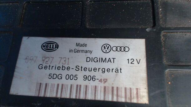 Foto: STEUERGERÄT AUTOMATIKGETRIEBE eines Audi 90 2.3 E