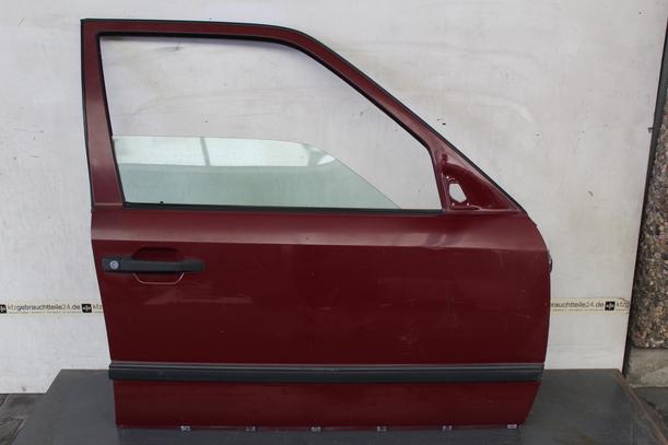 Foto: TÜR VORNE RECHTS eines Mercedes-Benz 200 D