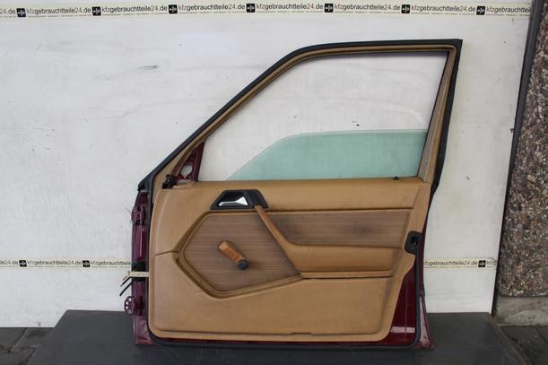 Foto: TÜR VORNE RECHTS eines Mercedes-Benz 200 D