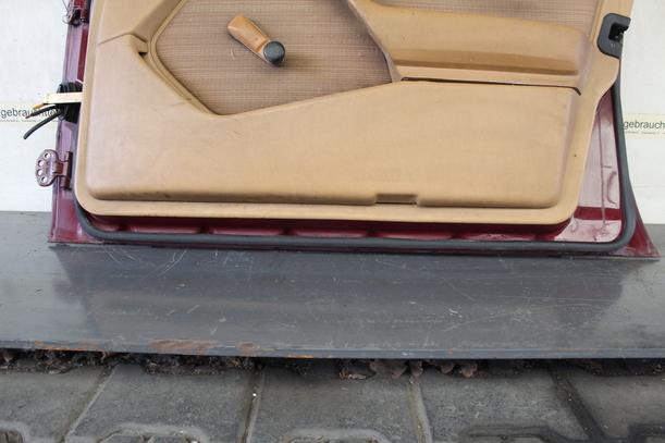 Foto: TÜR VORNE RECHTS eines Mercedes-Benz 200 D