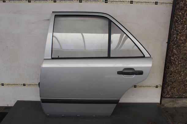Foto: TÜR HINTEN LINKS eines Mercedes-Benz 200 D