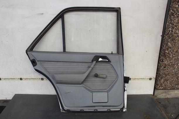 Foto: TÜR HINTEN LINKS eines Mercedes-Benz 200 D