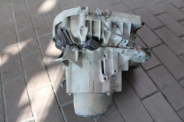 Foto: SCHALTGETRIEBE 5-GANG JB1043 eines Renault Clio RN