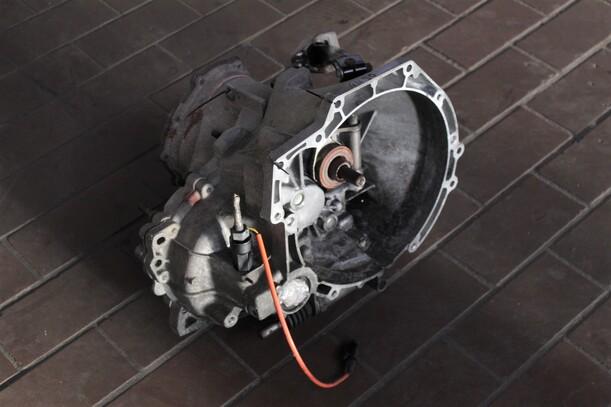 Foto: SCHALTGETRIEBE 5-GANG eines Ford Escort Turnier 16V Flair