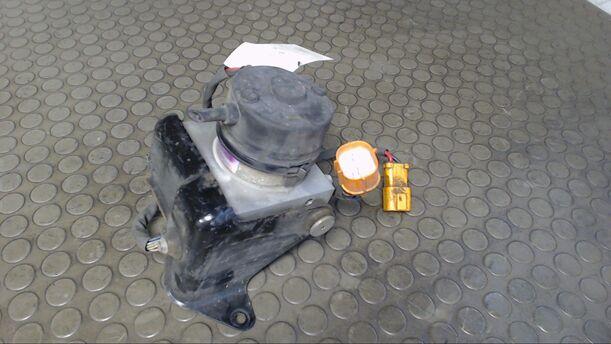 Foto: ABS-BREMSAGGREGAT eines Honda Civic 1.4i