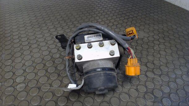 Foto: ABS-BREMSAGGREGAT eines Honda Civic 1.4i