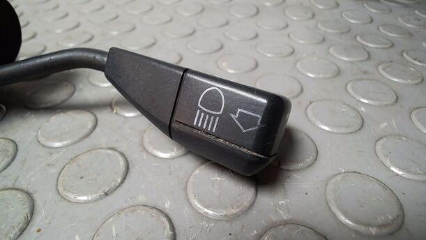 Foto: BLINK-/KOMBISCHALTER eines BMW 318is