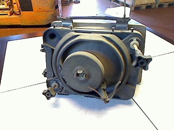 Foto: SCHEINWERFER KOMPLETT LINKS L eines Opel Corsa LS