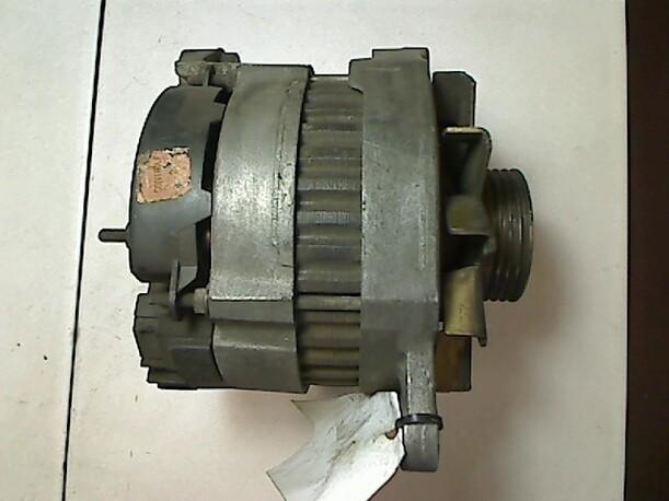 Foto: LICHTMASCHINE eines Peugeot 405 Break Aut. GRI