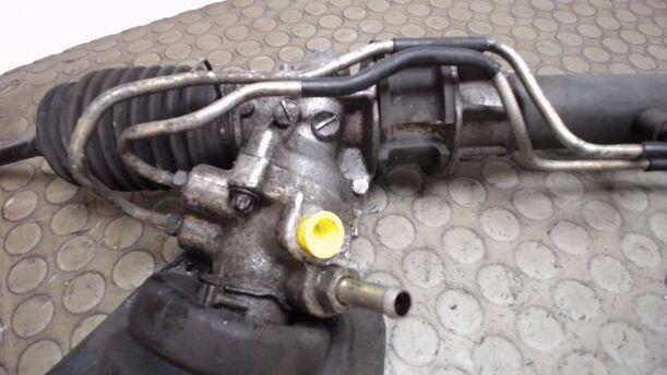 Foto: LENKGETRIEBE HYDRAULISCH / SERVOLENKUNG eines Nissan Sunny Traveller LX