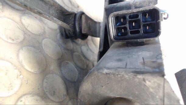 Foto: SCHEIBENWISCHERMOTOR VORN eines Ford Transit 120