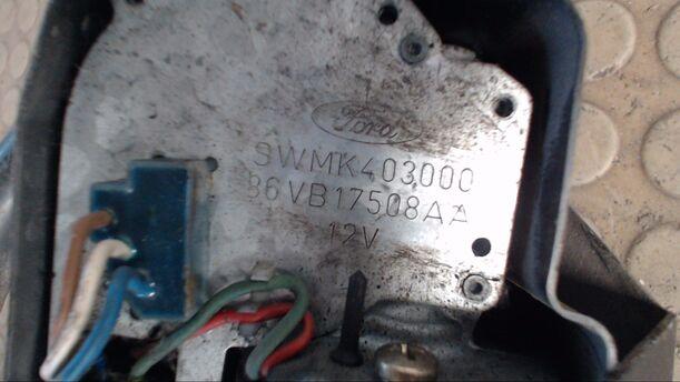Foto: SCHEIBENWISCHERMOTOR VORN eines Ford Transit 120