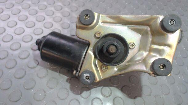 Foto: SCHEIBENWISCHERMOTOR VORN eines Mazda 626 2.0i GLX