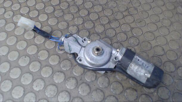 Foto: SCHIEBEDACHMOTOR eines Hyundai Lantra 1.5i GLS