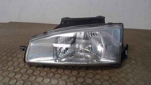 Foto: SCHEINWERFER LINKS eines Hyundai Lantra 1.5i GLS