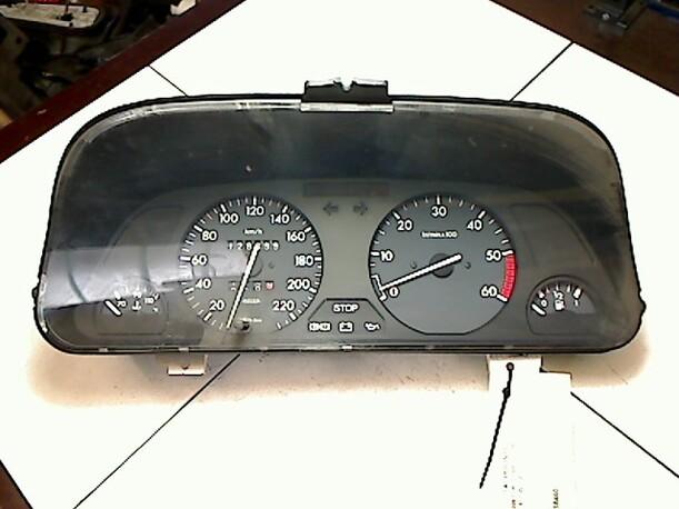 Foto: TACHOEINHEIT eines Peugeot 306 D XN