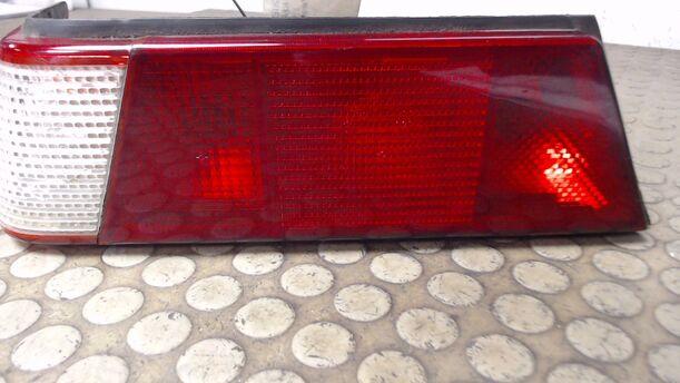 Foto: HECKLEUCHTE / RÜCKLICHT LINKS eines Alfa Romeo Alfa 33 S 16V QV