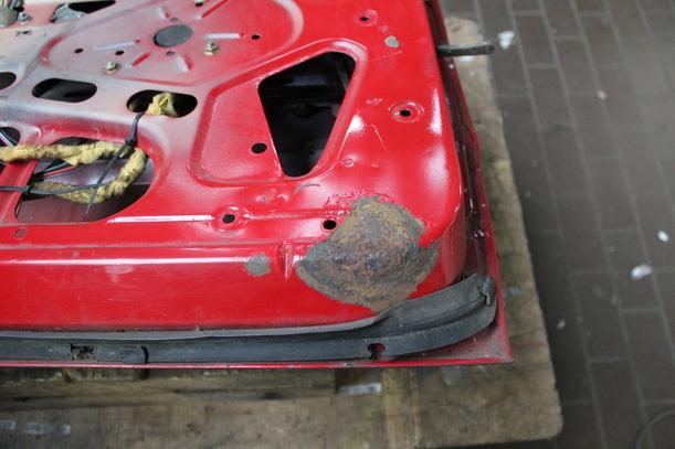Foto: TÜR VORNE LINKS eines Alfa Romeo Alfa 33 S 16V QV