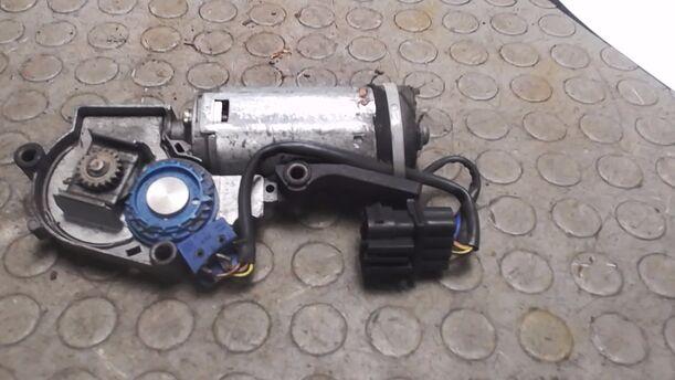 Foto: SCHIEBEDACHMOTOR WEBASTO eines BMW 525i