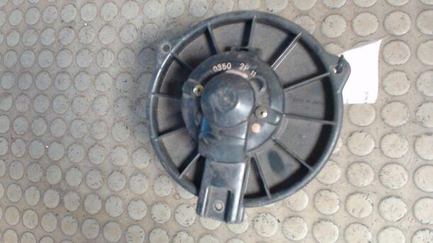 Foto: GEBLÄSEMOTOR / HEIZUNGSGEBLÄSE eines Mazda 323 1.6i 16V GLX