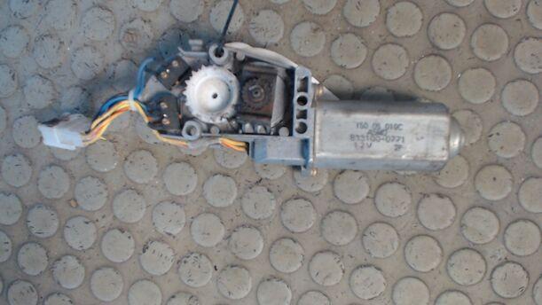 Foto: SCHIEBEDACHMOTOR eines Mazda 323 1.6i 16V GLX