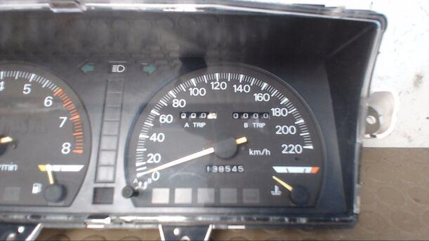 Foto: TACHOEINHEIT eines Mitsubishi Galant 2000 GLSi