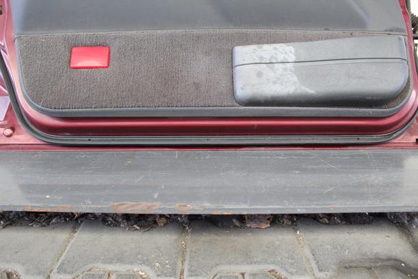 Foto: TÜR VORNE LINKS eines Mitsubishi Galant 2000 GLSi