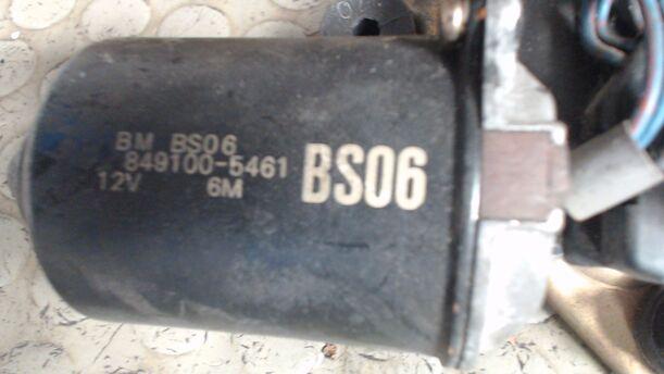 Foto: SCHEIBENWISCHERMOTOR VORN eines Mazda 323 F 1.9i 16V GT