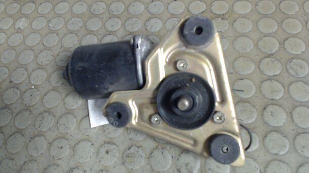 Foto: SCHEIBENWISCHERMOTOR VORN eines Mazda 323 F 1.9i 16V GT